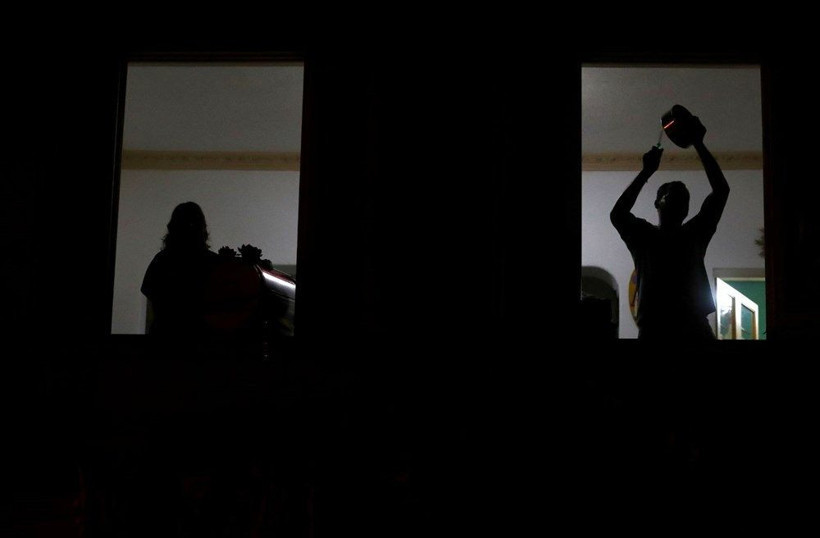 Corona virüsle diz çöken İspanya NATO'dan yardım istedi ölenler 10 katı deniyor - Resim: 2