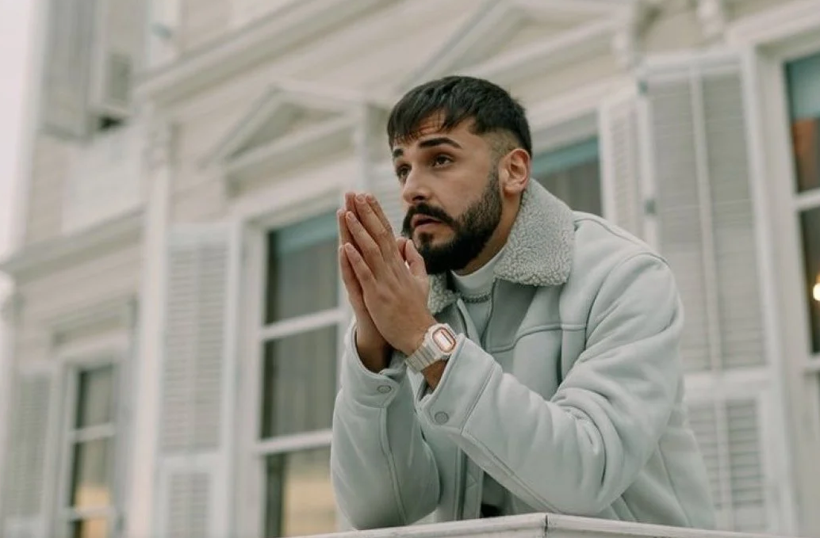 Bu kez bir erkek kadının tacizine uğradı! Rapçi Sefo bir kadın popomu elleyip beni... - Resim: 1