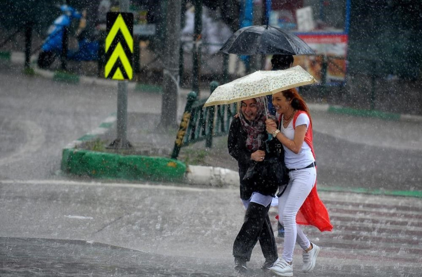 Beklenen sağanak yağış çok fena geliyor! Meteoroloji ve AKOM İstanbul için saat verdi! İstanbul, Ankara, İzmir hava durumu.... - Resim: 3