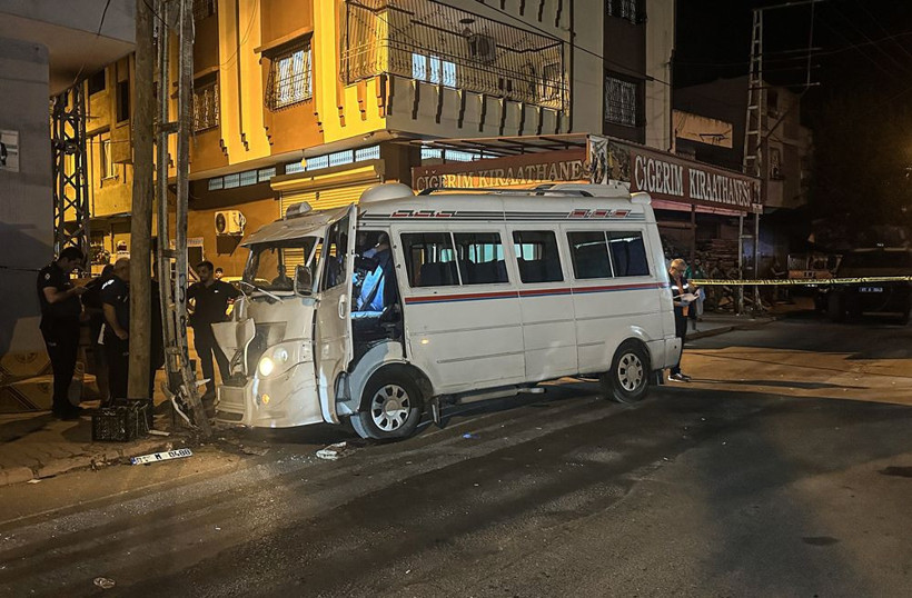 Adana'da dolmuş şoförüne kanlı pusu! Seyir halindeyken ateş açıldı - Resim: 3
