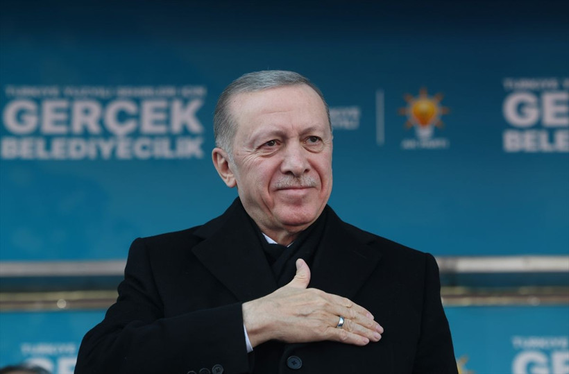 Cumhurbaşkanı Erdoğan 70 yaşında! Doğum gününü yüzbinlerce vatandaş kutladı: Erdoğan'ı tek cümlede anlat deseler... - Resim: 1
