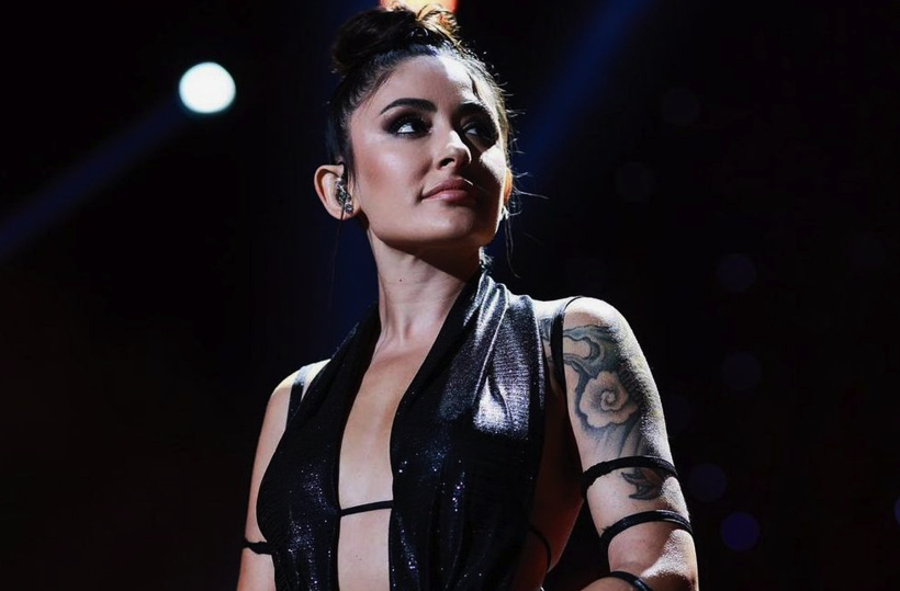 Melek Mosso konsere çıktı, belediyenin altını üstüne getirdi! Ortalık fena karıştı - Resim: 1