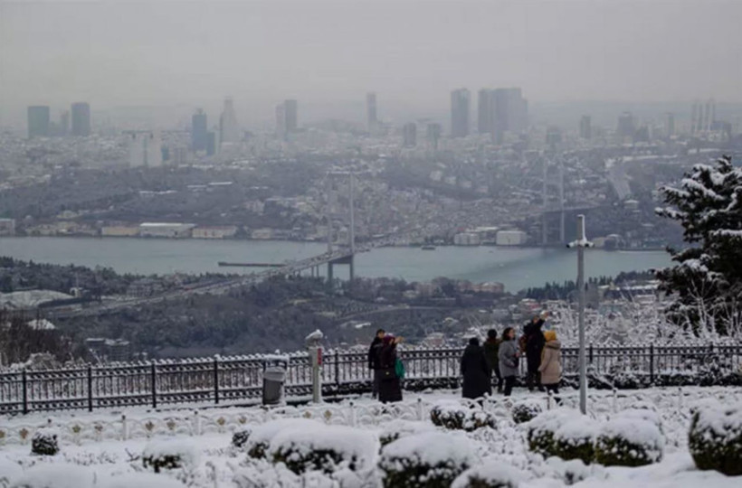 İstanbul'a fena geliyor her semte bu akşam kar yağacak! Uçuşlar yüzde 15 azaltıldı! Meteoroloji ve Orhan Şen saat verdi - Resim: 3