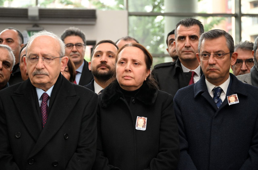 CHP lideri Özgür Özel ve Kemal Kılıçdaroğlu cenaze törenine katıldı - Resim: 3