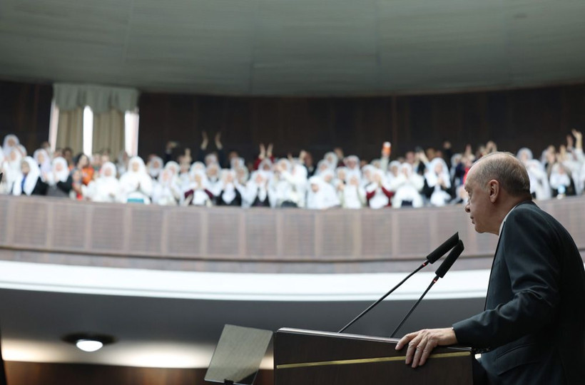 Cumhurbaşkanı Erdoğan çağırmıştı! Zeynep Güneş ve Eskişehirli kadınlar Meclis'e geldi - Resim: 2