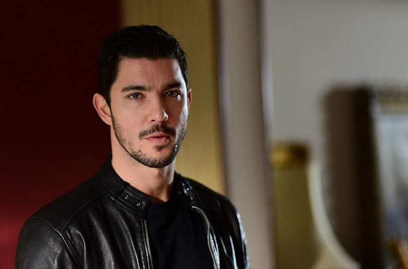 Hande Erçel yeni diziyle anlaştı TRT 1'in Halka'sından apar topar ayrılmıştı - Resim: 3