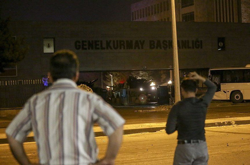 15 Temmuz'un üzerinden 4 yıl geçti! İşte Türkiye'nin en uzun gecesinde yaşananlar - Resim: 4