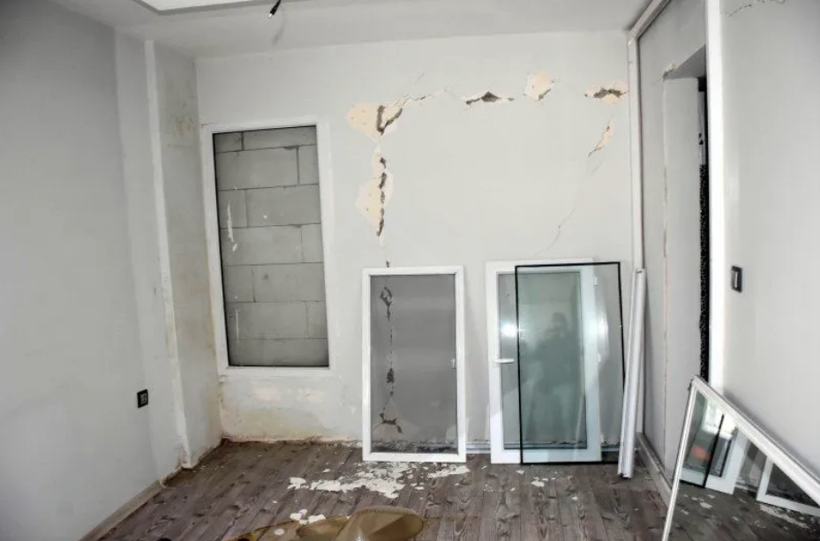 Yuh olsun size! İzmir’de hırsızlar hasarlı evlere dadandı ne var ne yok çalıyorlar - Resim: 4