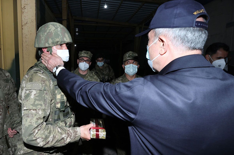 Bakan Hulusi Akar: Pençe operasyonlarında şu ana kadar 44 terörist etkisiz hale getirildi - Resim: 2