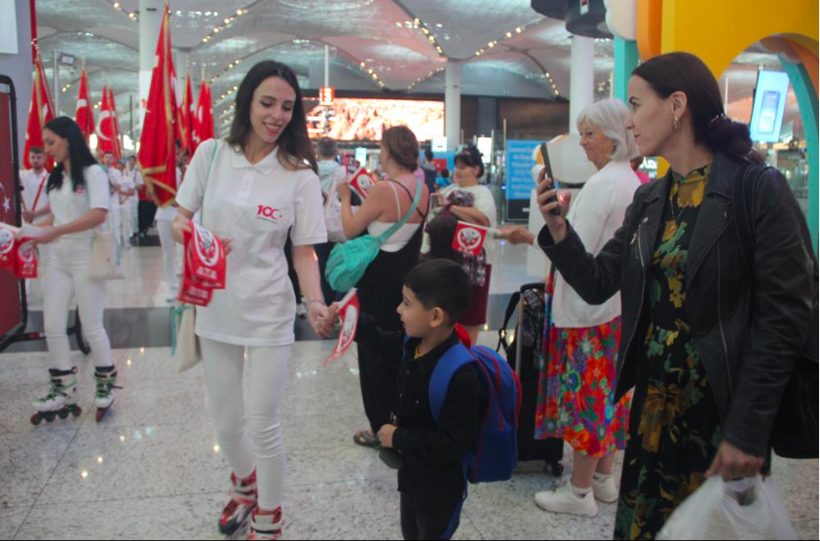 Marşlar çalınıyor Türk Bayrağı dalgalanıyor! İşte yurttan çoşkulu 29 Ekim kutlamaları - Resim: 4