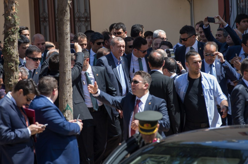 Davutoğlu uyarınca Erdoğan farketti! - Resim: 1