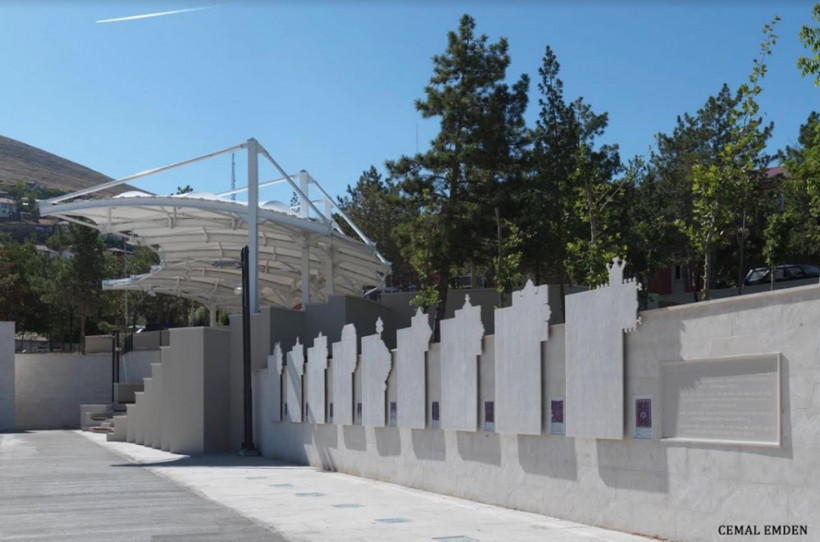 3S Kale Holding’in destekleriyle yenilenen Divriği Cumhuriyet Meydanı açıldı - Resim: 4