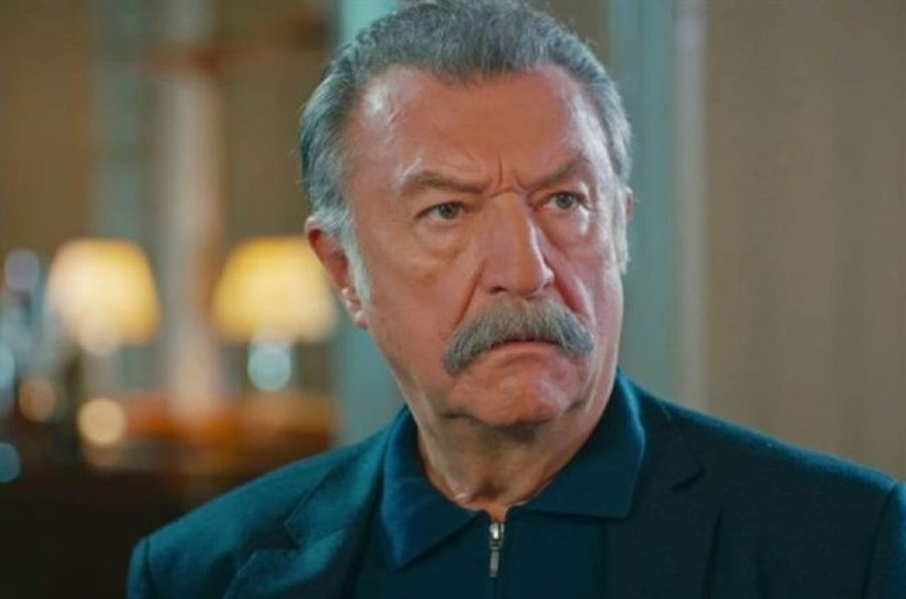 Cesur ve Güzel'in Tahsin Korludağ'ı evli Tamer Levent dudak dudağa! - Resim: 1