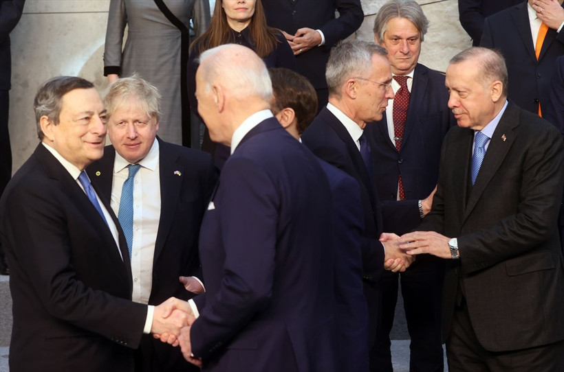 NATO'nun tarihi Liderler Zirvesi başladı Cumhurbaşkanı Erdoğan da orada! Türkiye çözüm için devrede - Resim: 4