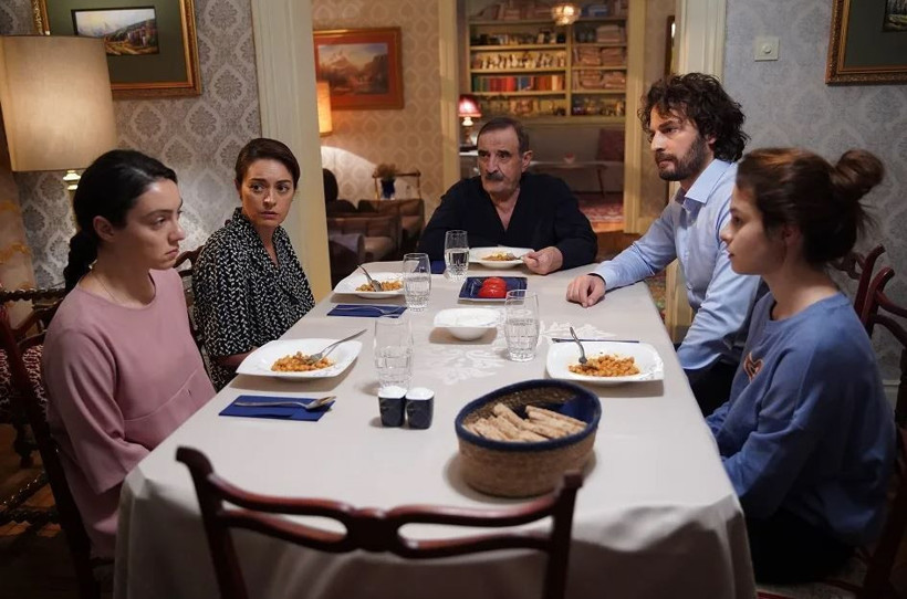 'Masumlar Apartmanı' bakın şimdi ne halde... Erotik shop açıldı! - Resim: 1