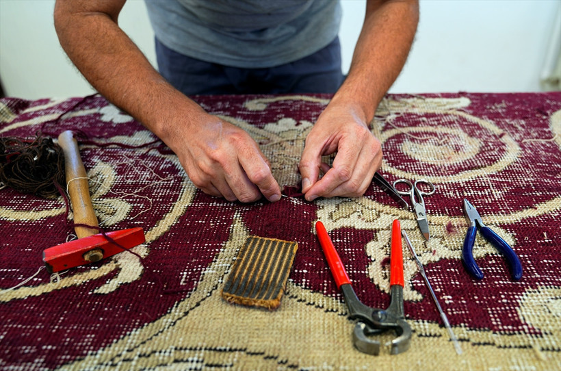 500 yıllık saray seccadeleri sergilenmek üzere gün sayıyor - Resim: 13