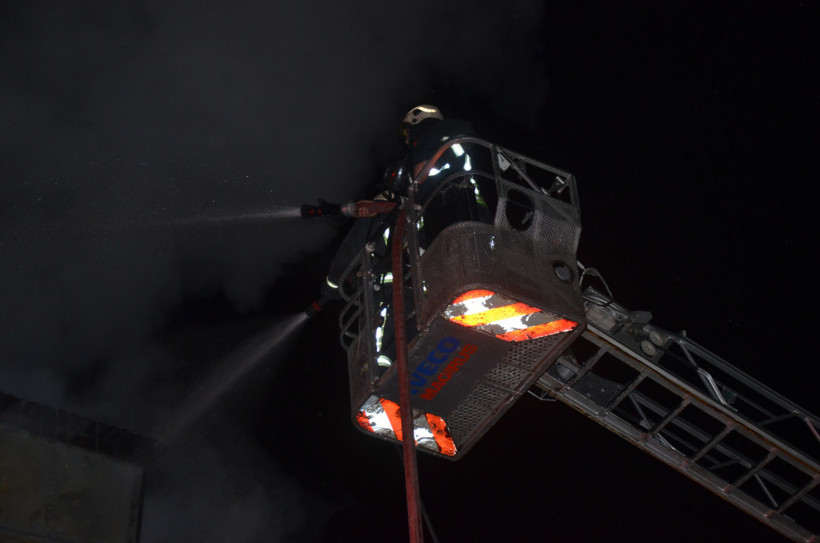 Yürekleri ağza getiren yangın! 5 çocuk kurtarıldı - Resim: 3