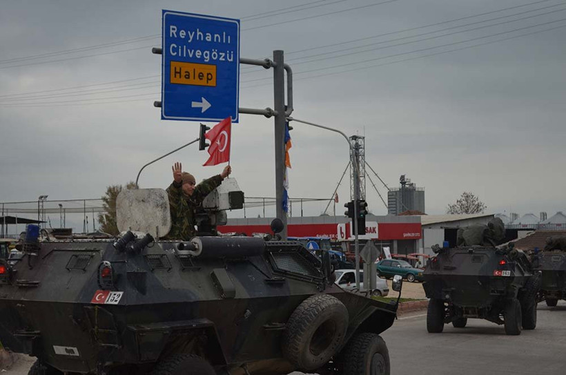 Dünyaya korku salan fotoğraf! Gülerek gidiyorlar... - Resim: 4