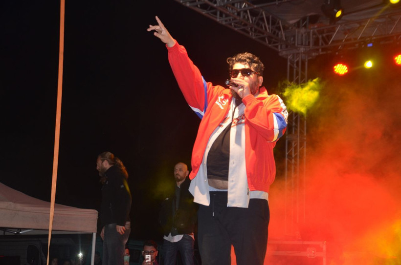 Eypio sahnede hayatının şokunu yaşadı: Ne olur yuhalamayın - Resim: 2