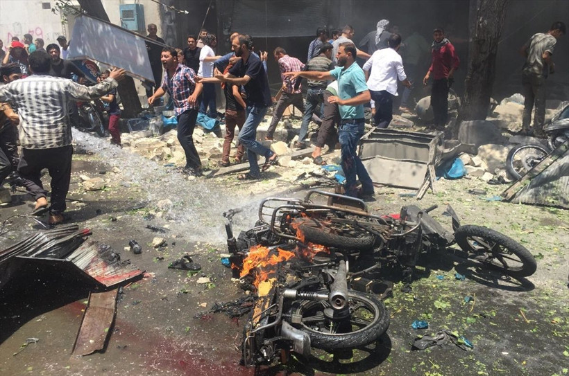 Suriye'de Fırat Kalkanı ile terörden arındırılan Bab'da eş zamanlı patlamalar - Resim: 1