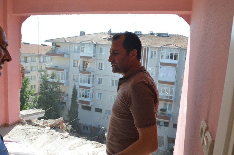 İstanbul Avcılar'da duvarsız yaşadıklarını böyle öğrendiler - Resim: 4