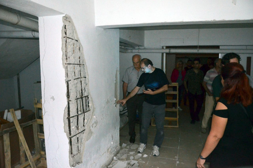 Avcılar'da 3 bloktan oluşan 30 daireli bina mühürlendi - Resim: 2