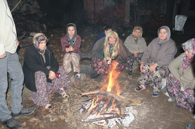 Depremin merkez üssü! Ateş başında deprem nöbeti - Resim: 4