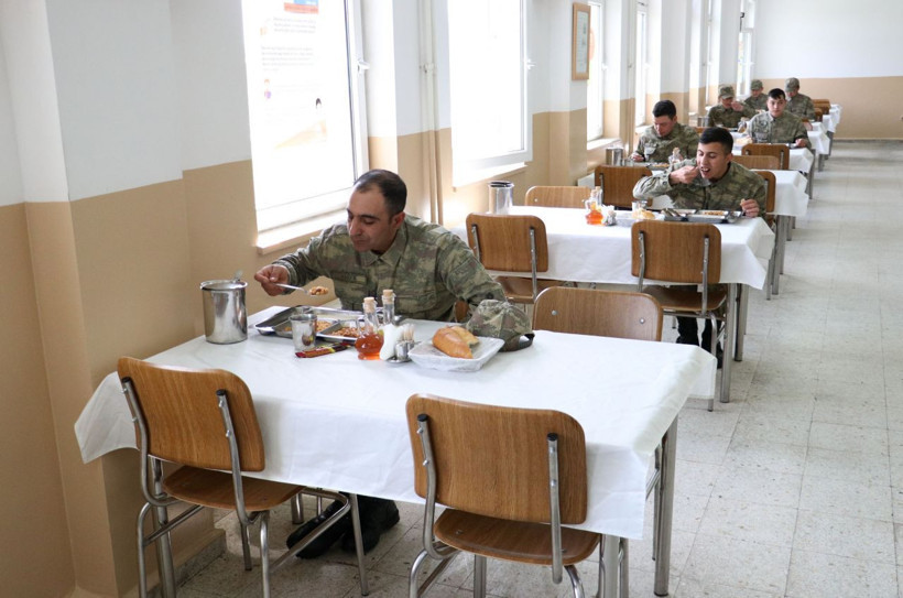 Ankara'da kışlalarda koronavirüse karşı alınan önlemler en üst seviyede - Resim: 4