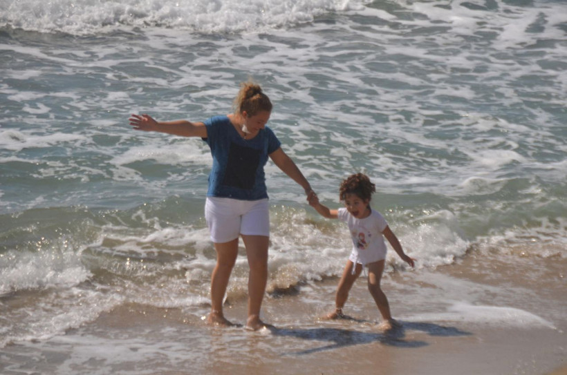 Aydın Kuşadası'nda yasağa rağmen denize girdiler - Resim: 2