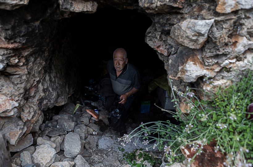 Mersin'de 15 yıldır mağarada yaşayan Zekai amcanın ders niteliğindeki sözleri - Resim: 4