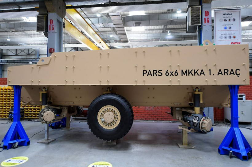 TSK envanterine katılacak Pars 6x6 mayına karşı korumalı aracın ilk montajı yapıldı - Resim: 3