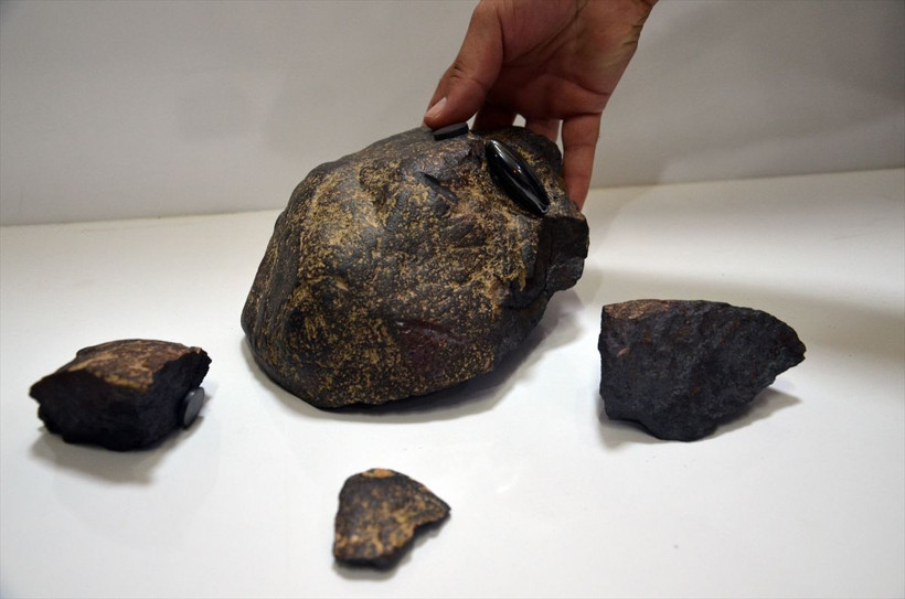 Aydın'da yok böyle tesadüf! İki arkadaş kır gezisinde göktaşı buldu - Resim: 2