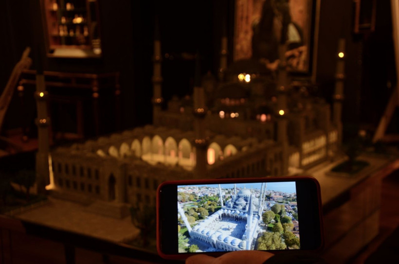 7 bin parça ile yaptılar 3 buçuk ay sürdü Sultanahmet Camisi'nin maketi büyüledi - Resim: 4