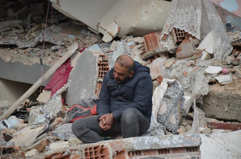 Deprem sonrası çekilen fotoğrafların acı hikayesi yürekleri dağladı - Resim: 4