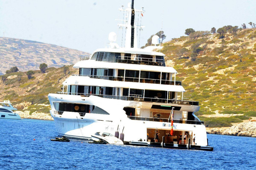 İstihbaratın bir numaralı ismiydi milyoner oldu! Lüks yatıyla Bodrum'da tatil yapıyor - Resim: 2