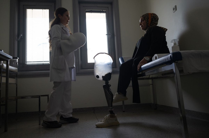 15 Temmuz'da eşini kendisi de bacağını kaybetti kızı 8 yıldır ona anne oldu - Resim: 3