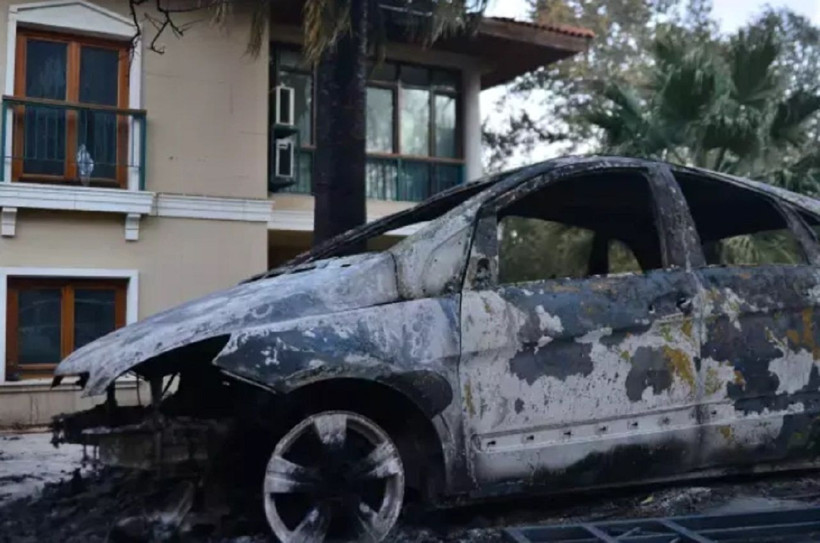 Çanakkale yangını en gözde semti yok etti villalar ve arabalar küle döndü - Resim: 1