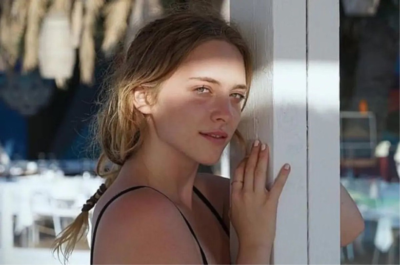 Hayal Köseoğlu takipçisinin yorumuna öyle bir yanıt verdi ki... - Resim: 1