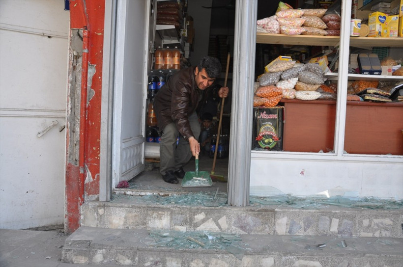 Cizreli kadın Kur'an-ı başının üstünde taşıdı! - Resim: 3