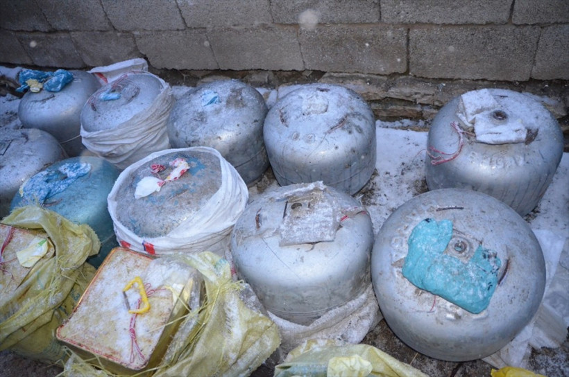 Van'da çok sayıda el yapımı patlayıcı ele geçirildi! - Resim: 1