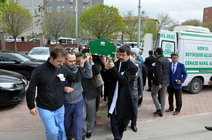 Hayatını kaybeden tıp öğrencileri için gözyaşları sel oldu! - Resim: 2