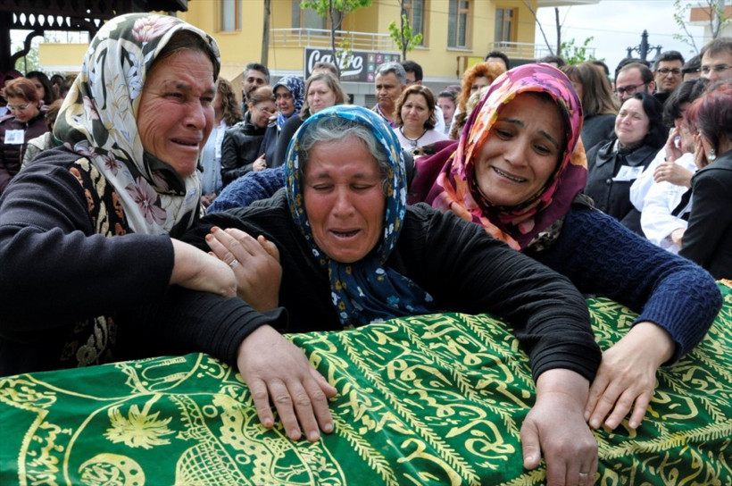 Hayatını kaybeden tıp öğrencileri için gözyaşları sel oldu! - Resim: 3
