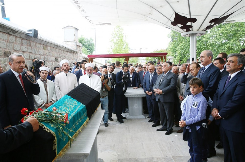 Erdoğan ve Gül İbrahim Bodur'un tabutunu omuz verdi! - Resim: 3