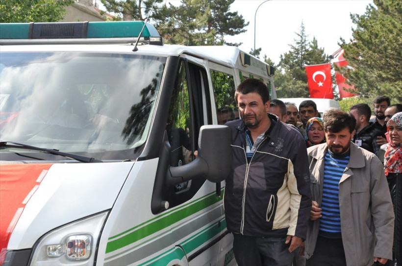 Konya Şehit Jandarma Uzman Çavuş Selçuk Özer'i uğurladı - Resim: 2
