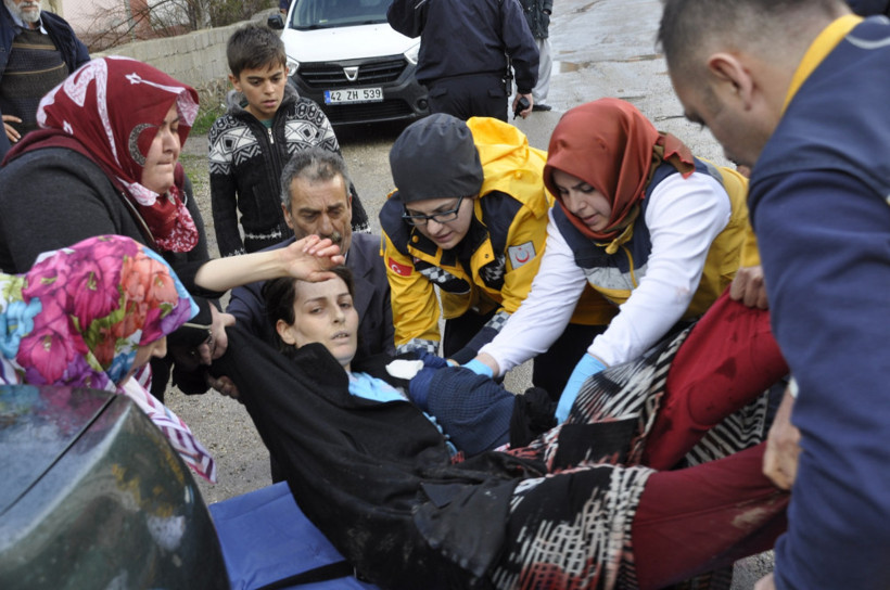 Hamile eşini pompalı tüfekle vurdu! - Resim: 2