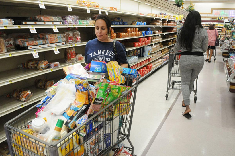 Kasırgada rafları boşalttılar sadece o ürünlere dokunmadılar - Resim: 3