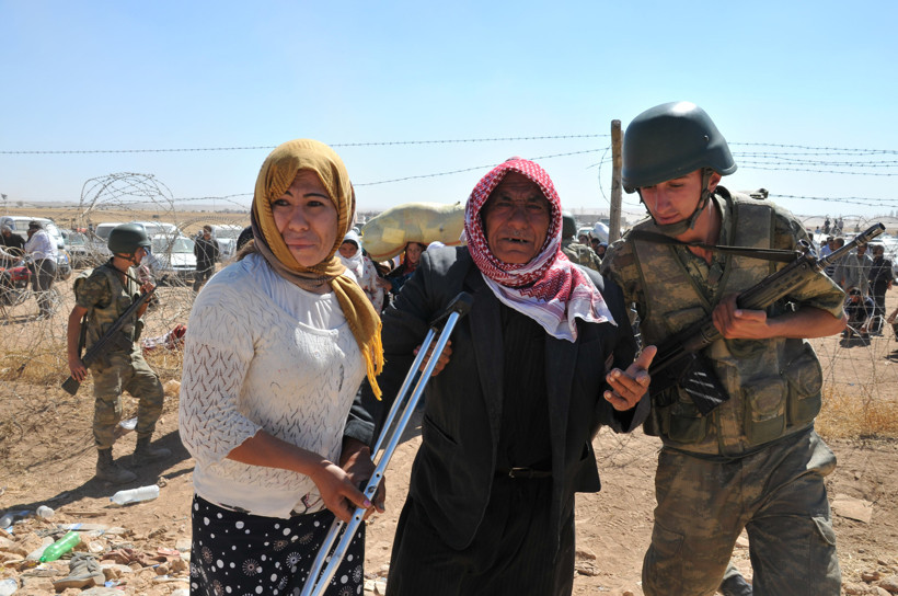 Mehmetçik Suriyeli Kürtlere böyle yardım etti - Resim: 3