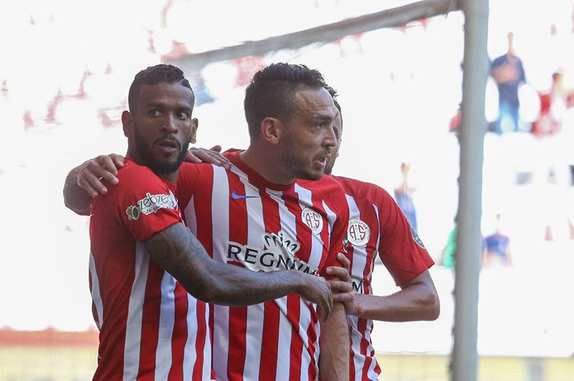 Fenerbahçe'den Galatasaray'a transfer çalımı! Terim kahrolacak - Resim: 2