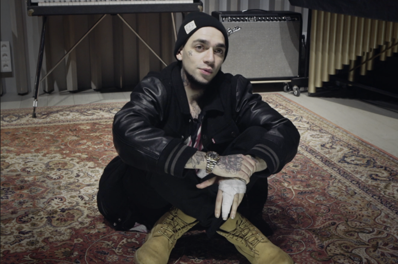 Fenomen Rapçi Ezhel'i yaka paça gözaltına aldılar iddiası! Avukatından kritik açıklama - Resim: 1