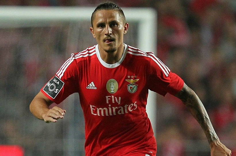 Emre Belözoğlu aracı oldu bomba isim Fenerbahçe'ye geliyor - Resim: 2